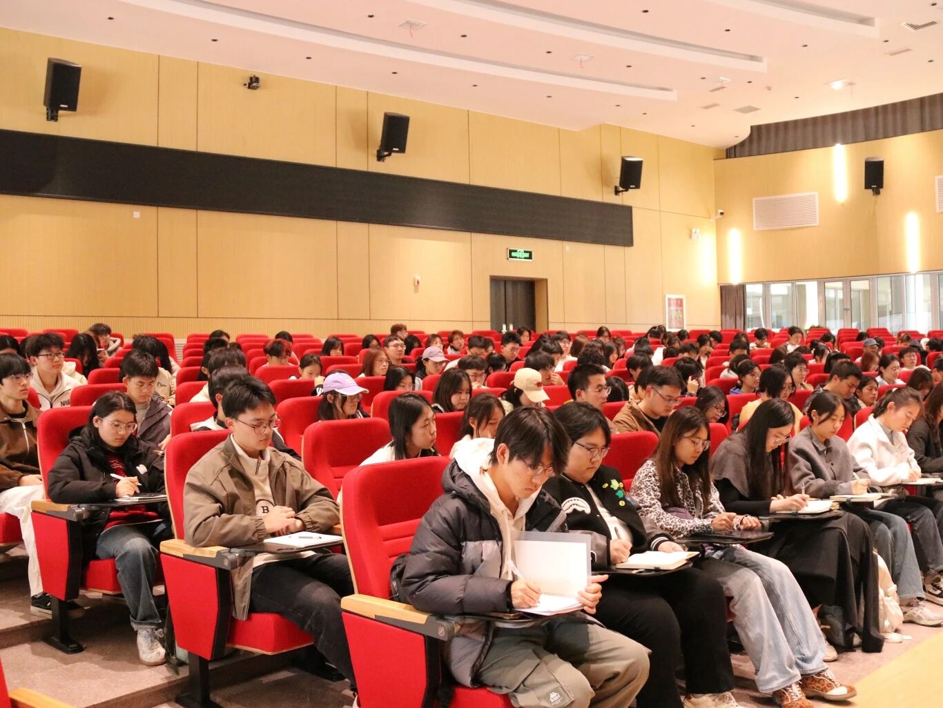 求是书院团委、学生会、研究生会春季学期第一次全体会议顺利召开