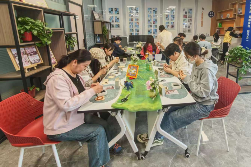 心灵电台FM | 串珠治愈趴启幕，快乐不打烊！