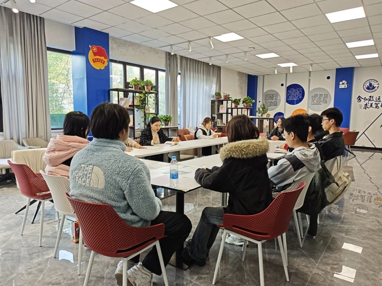 求是书院第四期“青言青语，共话团务”团支书沙龙活动顺利开展